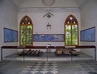 L'intérieur de la chapelle des fusillés