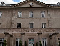 Le bâtiment 1812 au sein de la forteresse du 8e RT