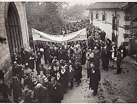 Cérémonie en hommage aux fusillés du Mont-Valérien, 1945