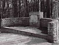 Monument en mémoire des fusillés de Châtenay-Malabry